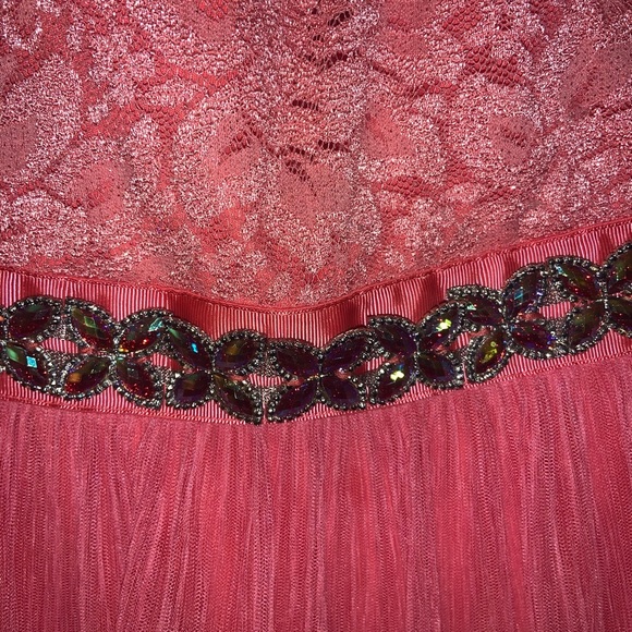 Juniors pink party dress - Picture 3 of 4